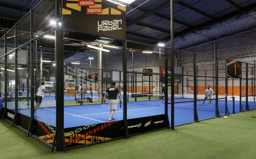 Réservation terrains de Padel à Lille - 4 terrains indoor - UrbanPadel
