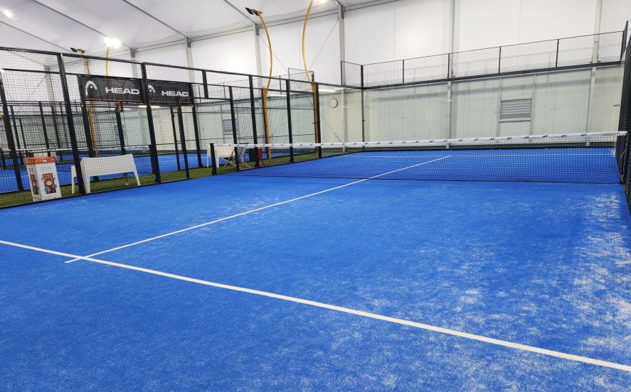 piste indoor UrbanPadel Dijon